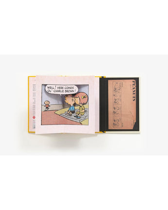 Here Comes Charlie Brown! A Peanuts Pop-Up