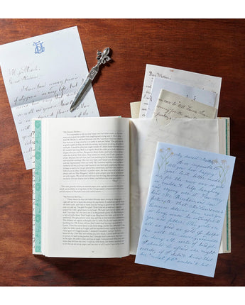 Little Women: The Complete Novel, Featuring the Characters' Letters and Manuscripts, Written and Folded by Hand