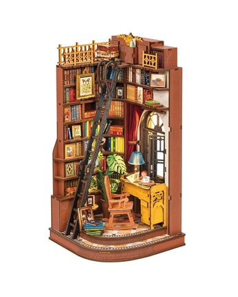 Silent Corner Study: DIY Book Nook Kit